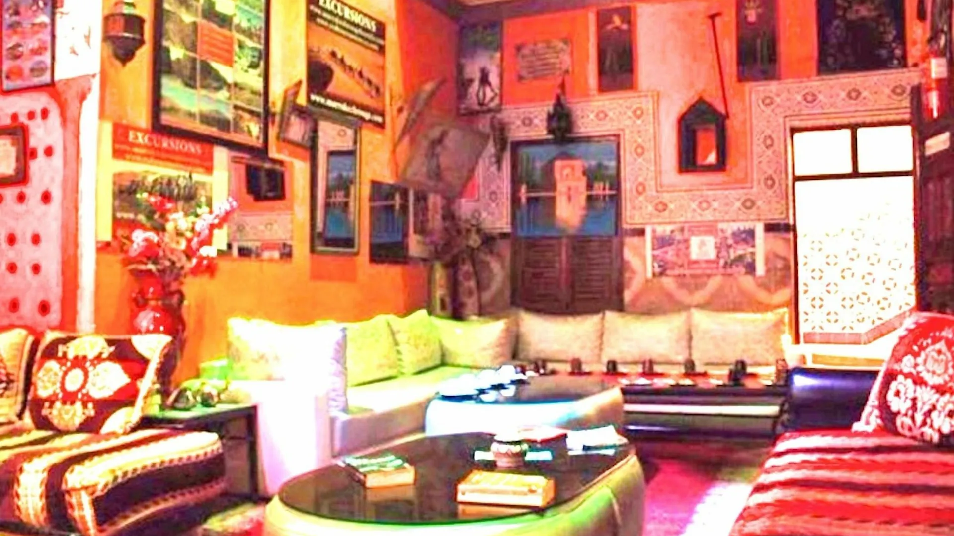 Hostel Riad Marrakech Rouge contacts